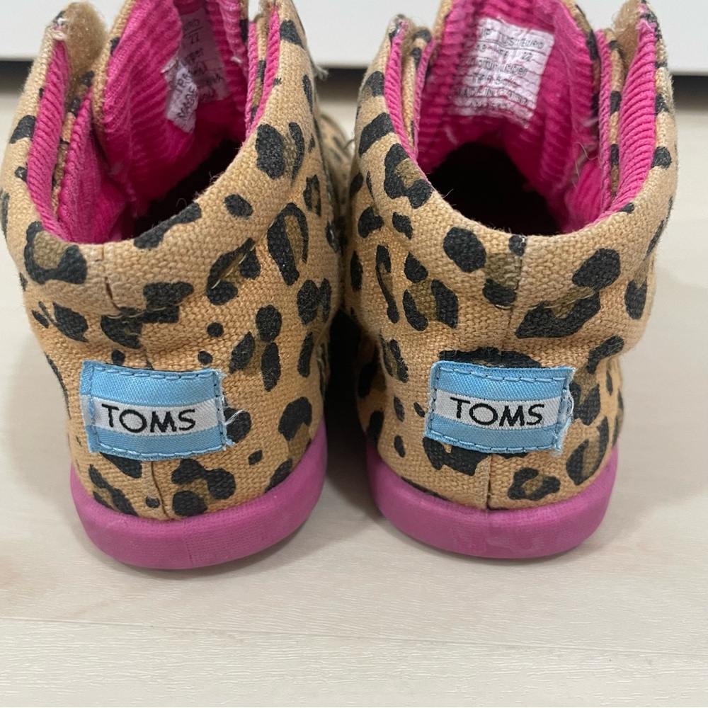Toms Tiny Toddler Leopard Print Canvas Boots w/ Pink Details Size Toddler 6 - Picture 10 of 13
